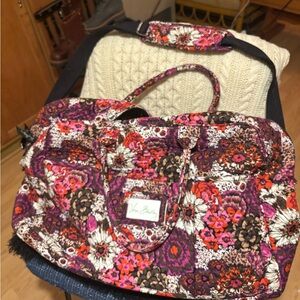 Vera Bradley Floral grand traveler